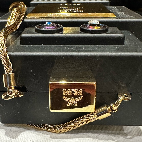 MCM Limited Edition Robot Box Bag - Picture 6 of 6